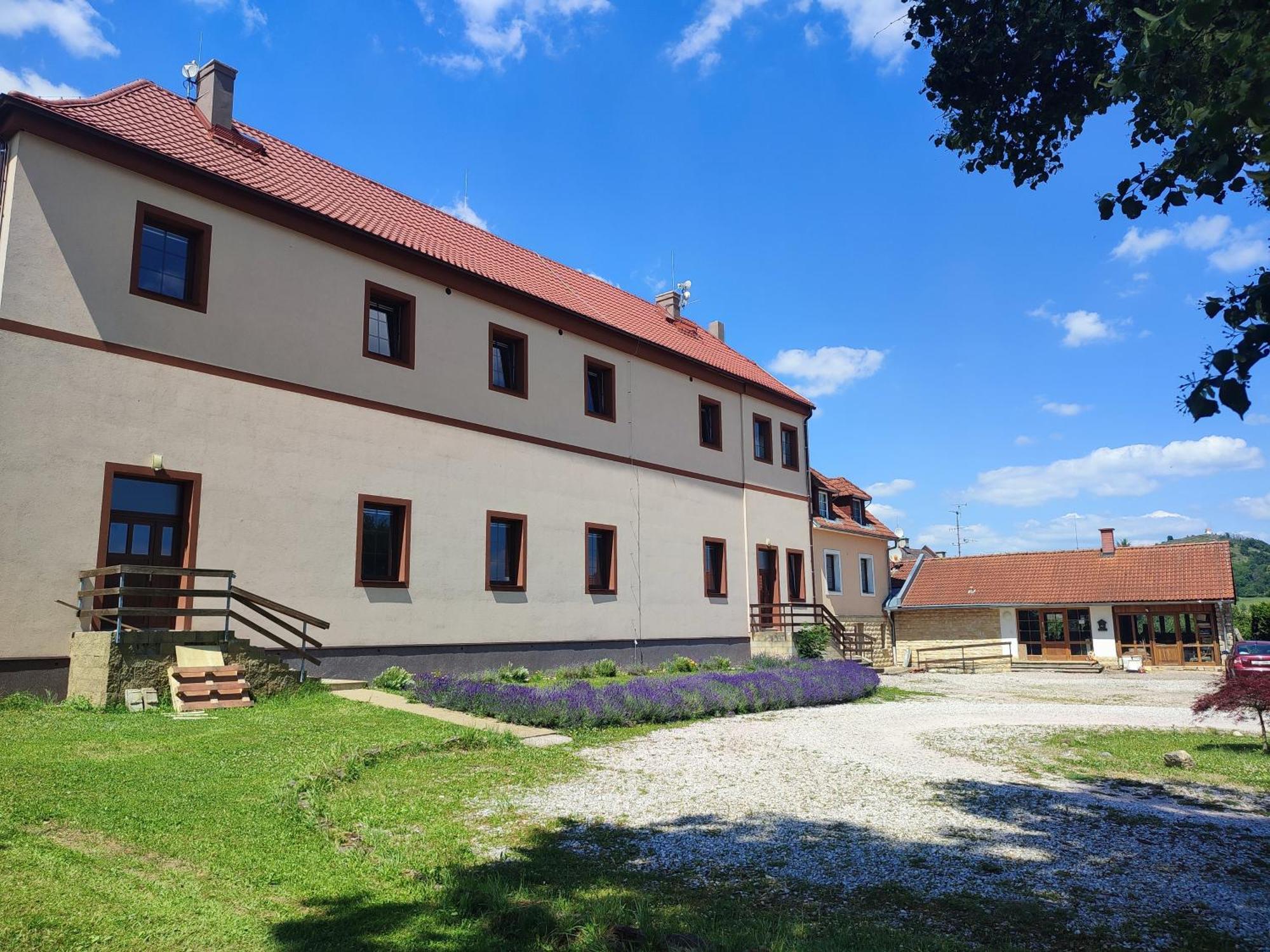Zamecek Cerov Apartment Jicin Exterior photo